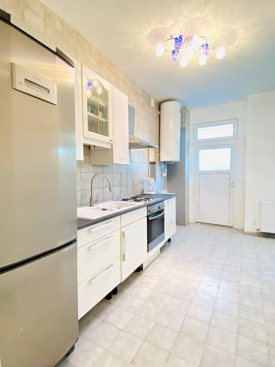 Comfortable In The 23rd District Of Fr4 Privatunterkunft Wien