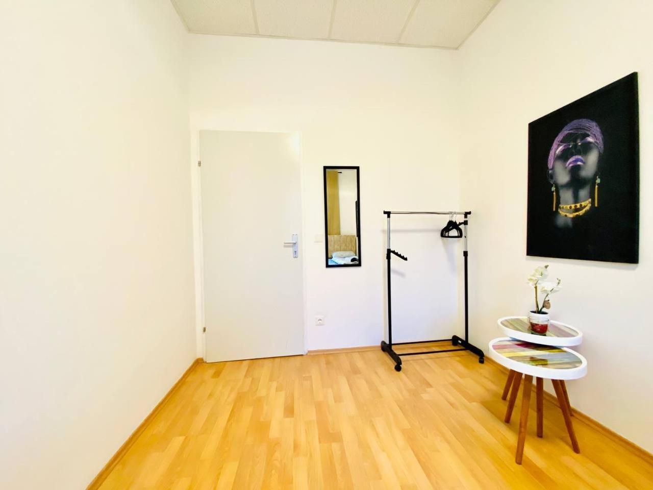 Privatunterkunft Comfortable In The 23rd District Of Fr4 Wien