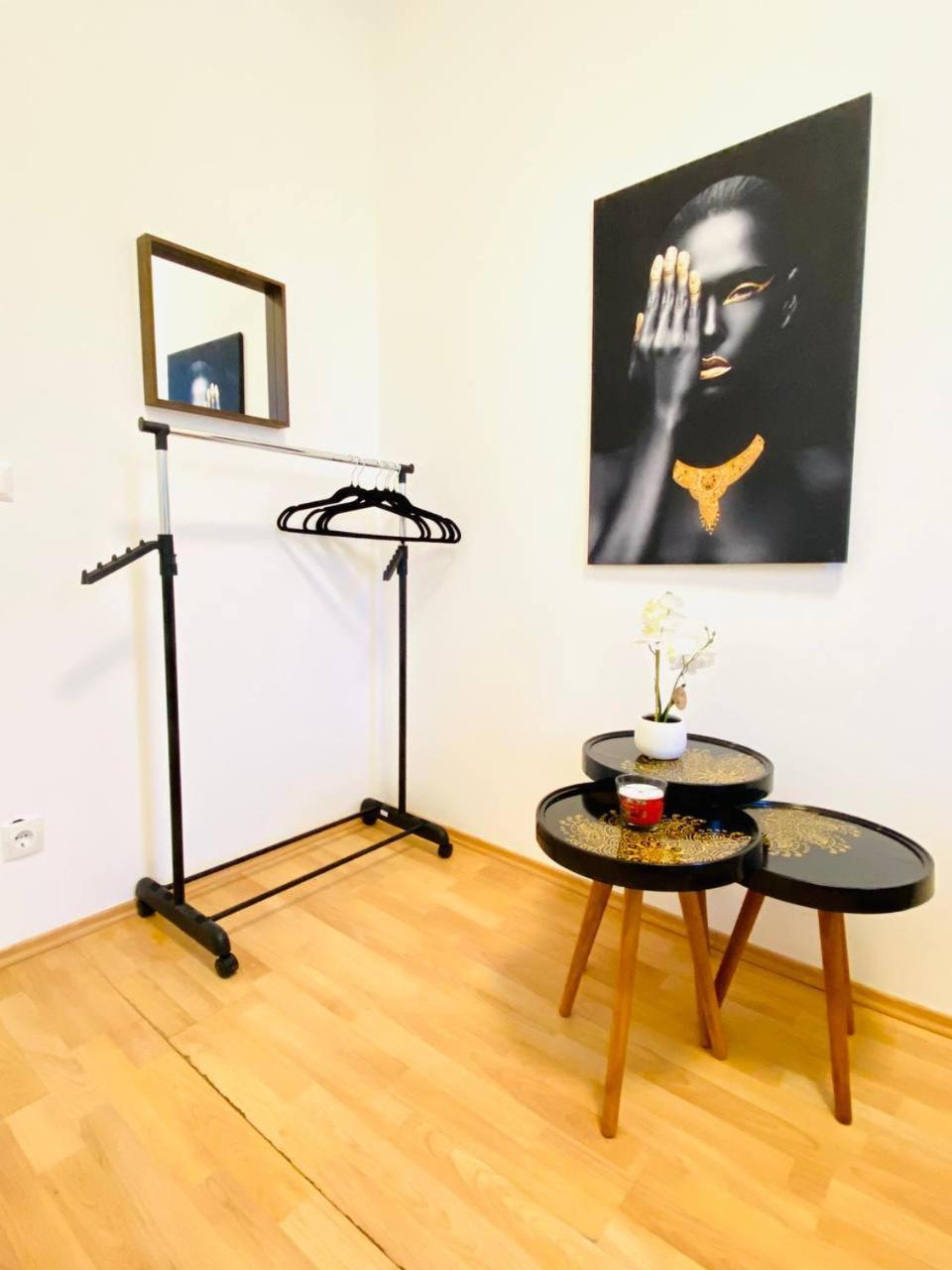 Comfortable In The 23rd District Of Fr4 Privatunterkunft Wien