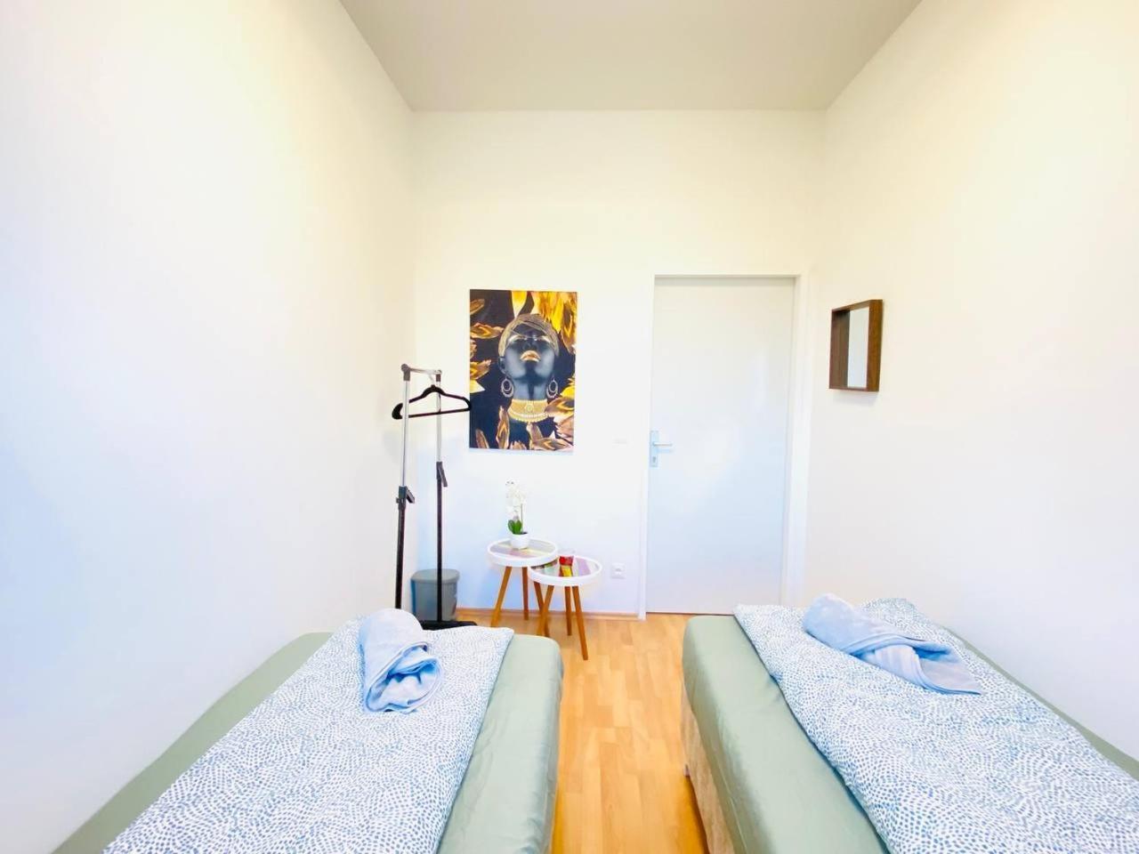 Privatunterkunft Comfortable In The 23rd District Of Fr4 *